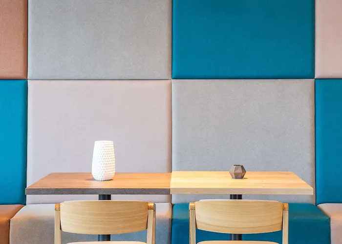 햄프턴 바이 힐튼 모코토프 3*