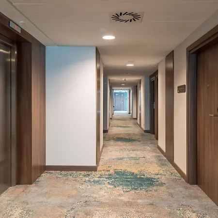 Hampton By Hilton Mokotow Hotel