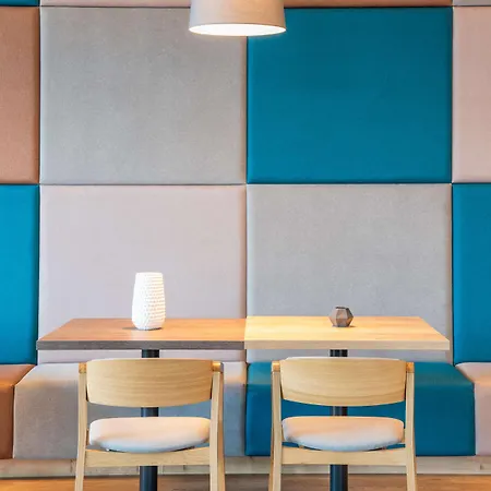 Hampton By Hilton Mokotow 3*