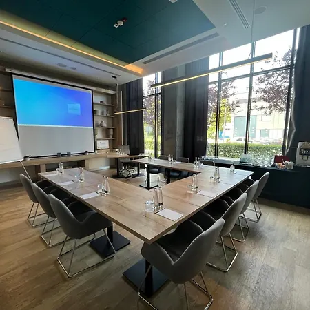 Hampton By Hilton Mokotow Hotel 3*