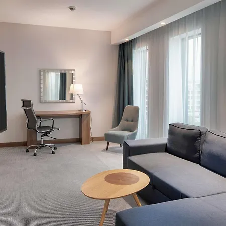 Hampton By Hilton Mokotow 3*