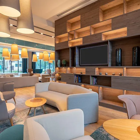 Hampton By Hilton Mokotow מלון ורשה