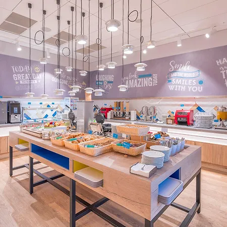 Hampton By Hilton Mokotow Szálloda