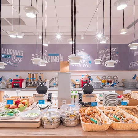 Hampton By Hilton Mokotow Hotel 3*