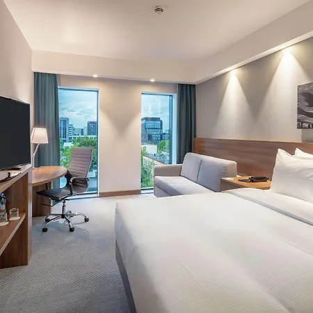 Hampton By Hilton Mokotow מלון