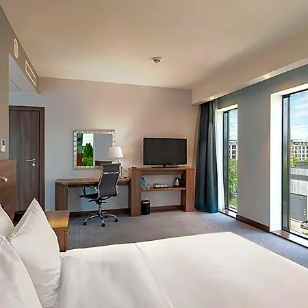 Hampton By Hilton Mokotow 3* وارسو
