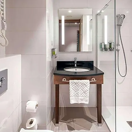 Hampton By Hilton Mokotow فندق