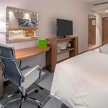 Hampton By Hilton Mokotow فندق وارسو