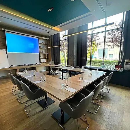 Hampton By Hilton Mokotow وارسو