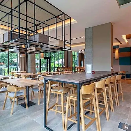 فندق Hampton By Hilton Mokotow وارسو