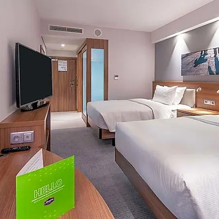 Hampton By Hilton Mokotow فندق