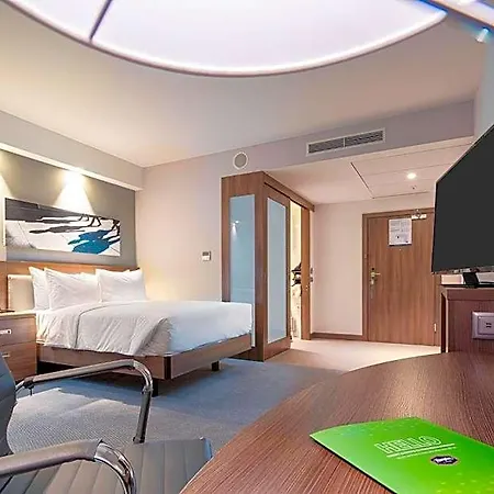 Hampton By Hilton Mokotow فندق