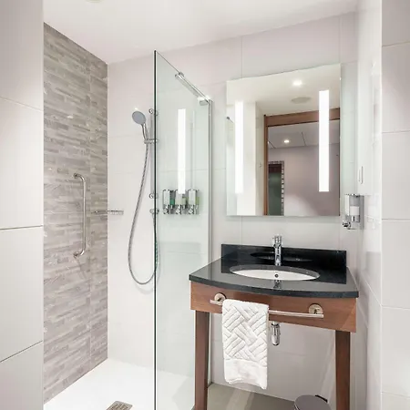 Отель Hampton By Hilton Mokotow 3*