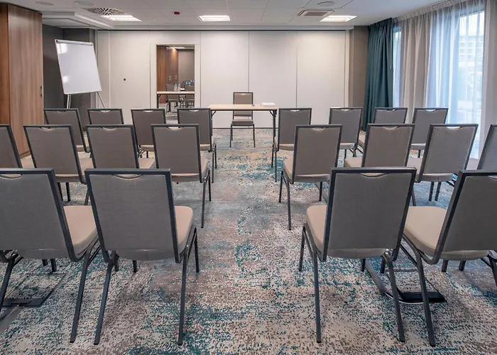 Hampton By Hilton Mokotow Отель Варшава