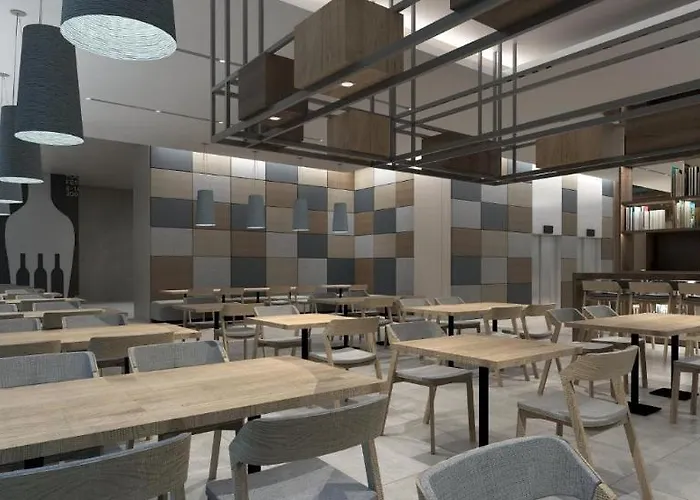 Отель Hampton By Hilton Mokotow 3*